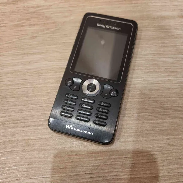 Sony Ericsson W302